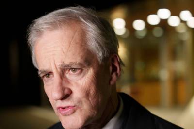 Vil ha krisepakke til boligbransjen: Får nei av Støre