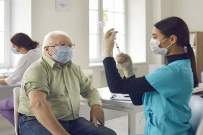 En kombinasjons-mRNA-vaksine mot covid-19 og influensa