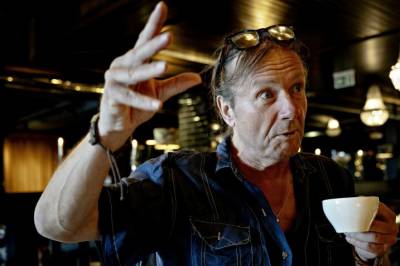 - Umenneskelig behandling