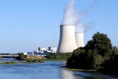 Franske atomkraft­verk stenger på grunn av hetebølge