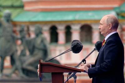 Ekspert om Putins militærparade: – Tror Stalin hadde vært misfornøyd
