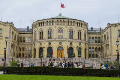 Stortinget bruker millioner på USA-reiser i ferien: Flybilletter alene koster 940 000 kroner