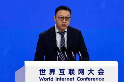 Stemningen surnet igjen på Wall Street: Kinesiske Alibaba falt etter militær-anklager fra Trump