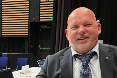 Tidenes overskudd, men vil ikke friskmelde