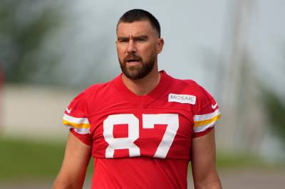 Travis Kelce bryter tausheten om bryllupet med Taylor Swift