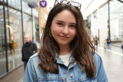 Nordmenn knuser sparerekord: Linnea (18) er med på trenden