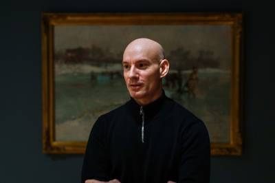 Ber folk om å sjekke veggane sine.