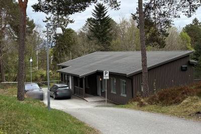 width=device-width, initial-scale=1, viewport-fit=cover