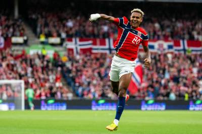 Bekrefter: Første VM-kamp i disse fargene