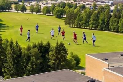 La ut annonse med gigantiske «barn»