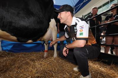 Endelig en nordmann i Indy 500: Drømmen er en dusj med melk