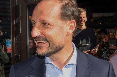 Kronprinsen avlyser dagen og morgendagens program