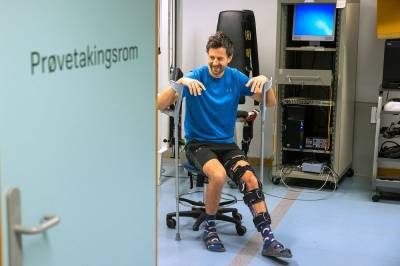 Magne (31) «lekte» at han var skadet i studie. Nå har forskerne fått nye svar om muskelminne