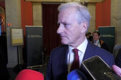 Støre om Epstein-avsløringene: – De bør kommentere sannheten