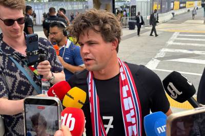 Magnus Carlsen dukket opp i Miami