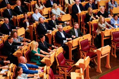 Ro-stunt på Stortinget: – Ro i salen!