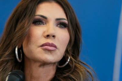 - Flere hundre agenter på vei til