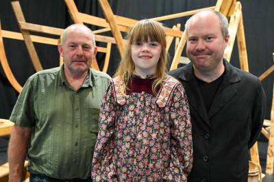 Alice (7), pappa og bestefar er med i storsatsing