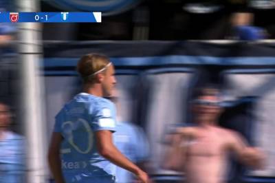 Erik Botheim setter 1-0 mot Degerfors