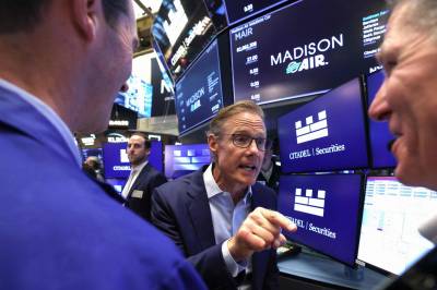 Wall Street applauderer blokadebrems i Hormuz – stiger fra start