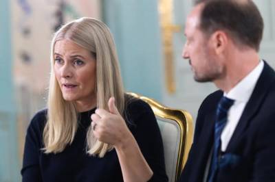 Siste nytt: Kongeparets første intervju om Epstein-avsløringene