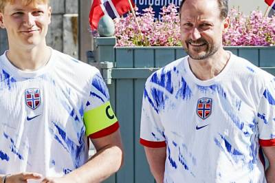 - Tynt i de kongelige rekkene