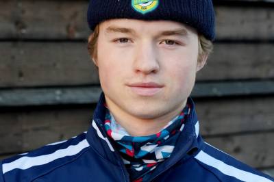 Linus (17) imponerer. Det får bestefar til å snu