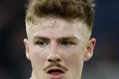 Finn (20) jaktes av Manchester United
