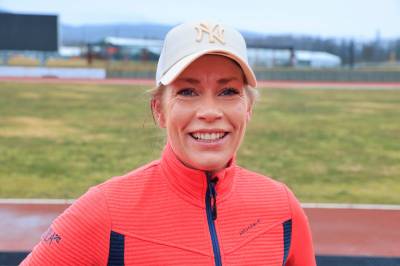 Legene koblet ut halve hjernen til datteren – for mamma Kristine (37) ble løping redningen