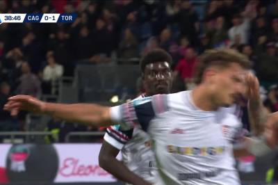 Esposito scorer mot Torino