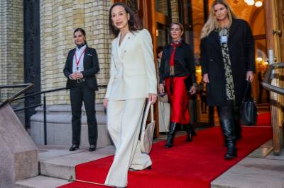 Holder taktisk kjeft om Trump