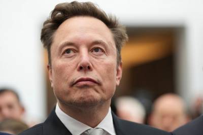 Elon Musk sier han vil gi bort SpaceX-aksjer til alle barn i USA