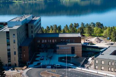 width=device-width, initial-scale=1