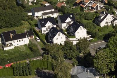 Slåssing og bråk hos Spetalen-nabo: – Fremstår som et billig hotell