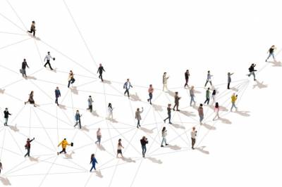 Hvorfor gå over bekken etter vann? En refleksjon om kortreist forskning