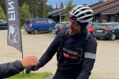 Syklet i nesten tre døgn uten å sove: – Kroppen slo seg helt av