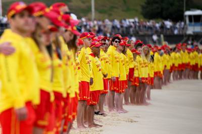 Livredderne på Bondi Beach hedret terrorofrene