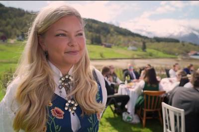 Inviterte kjente og ukjente folk til frokost og frisbeegolf
