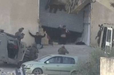 Video viser israelske styrker som skyter palestinere like etter at de har overgitt seg