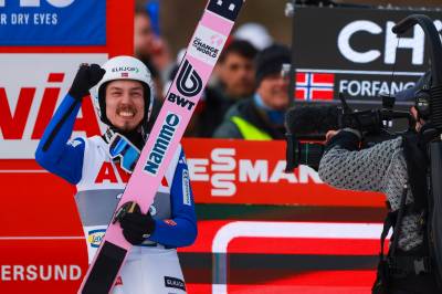 Forfang på pallen i Vikersund: Norsk talent nummer fire