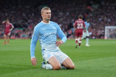 Manchester City lekte seg med Liverpool etter rødt kort – Haaland-mål og høylytt buing i 3-0-seier