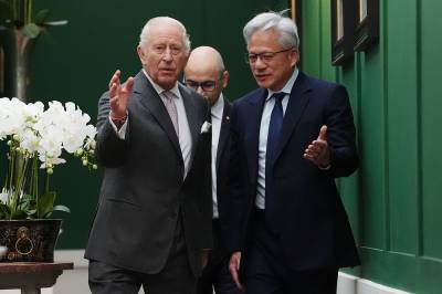 Kong Charles samler AI-toppene: – Vi må ikke miste kontrollen