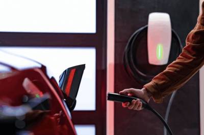 Her åpner Tesla Supercharger 150