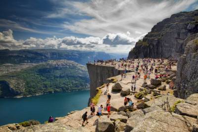 Nå kan turiststrømmen til Preikestolen varsles i forkant