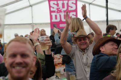 Vill fest i «Lothepusland»