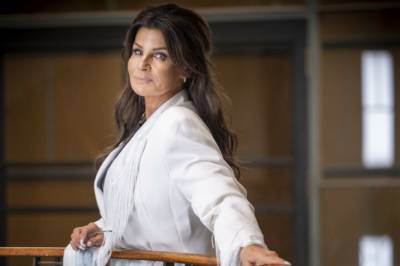 «Han spredte bena»