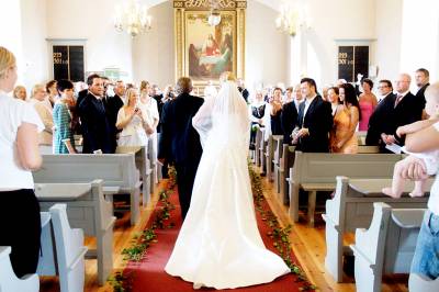Valentinsdag-rekord i kirken: Flere enn 400 par giftet seg på drop-in i dag