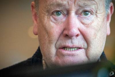 Følg Åge Hareides bisettelse