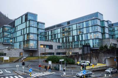 De ble kalt «branntomt» og «Titanic». Nå slår Haukeland tilbake.