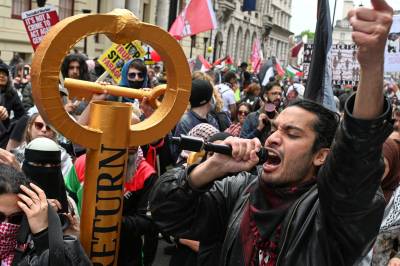 43 pågrepet under demonstrasjoner i London